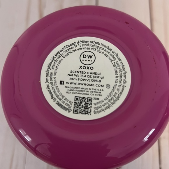 DW Home ‘XOXO’ Candle - Picture 3 of 4